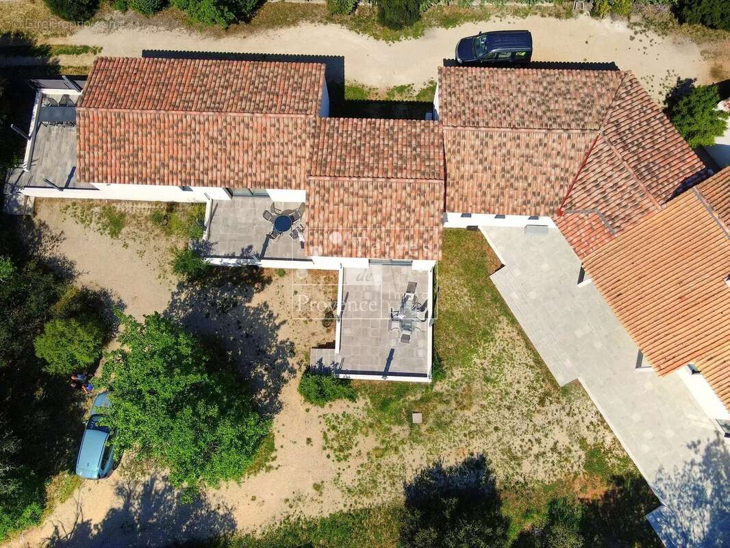 Maison à REGUSSE