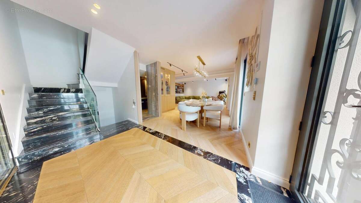 Maison à SAINT-MAUR-DES-FOSSES