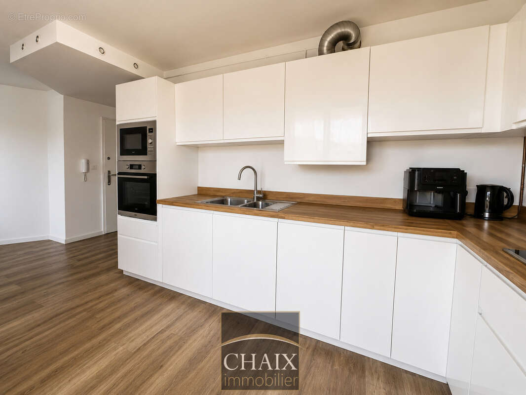 Aubagne   Résidence Les Arpèges : un superbe appartement T4 entièrement rénové, lumineux et prêt à vivre ! - photo 4