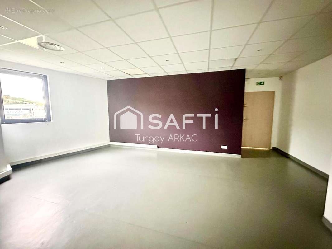 Photo 4 - Commerce à BOURGOIN-JALLIEU