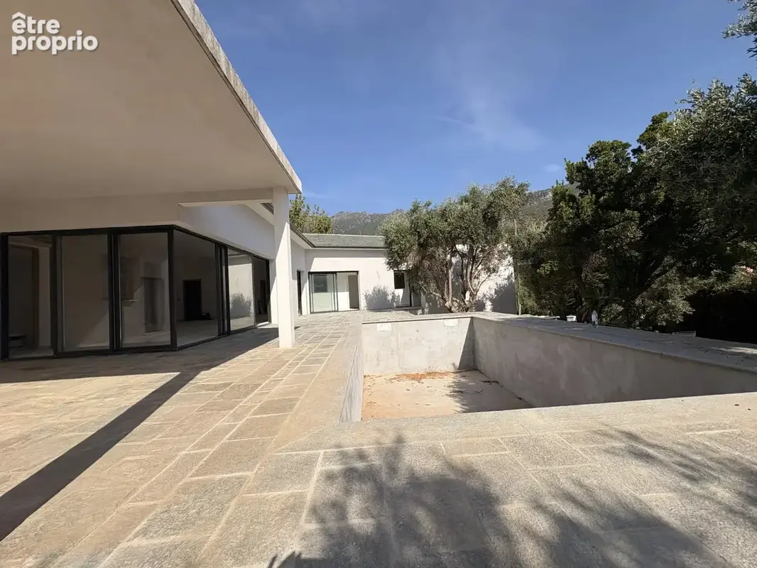 Maison à BRANDO