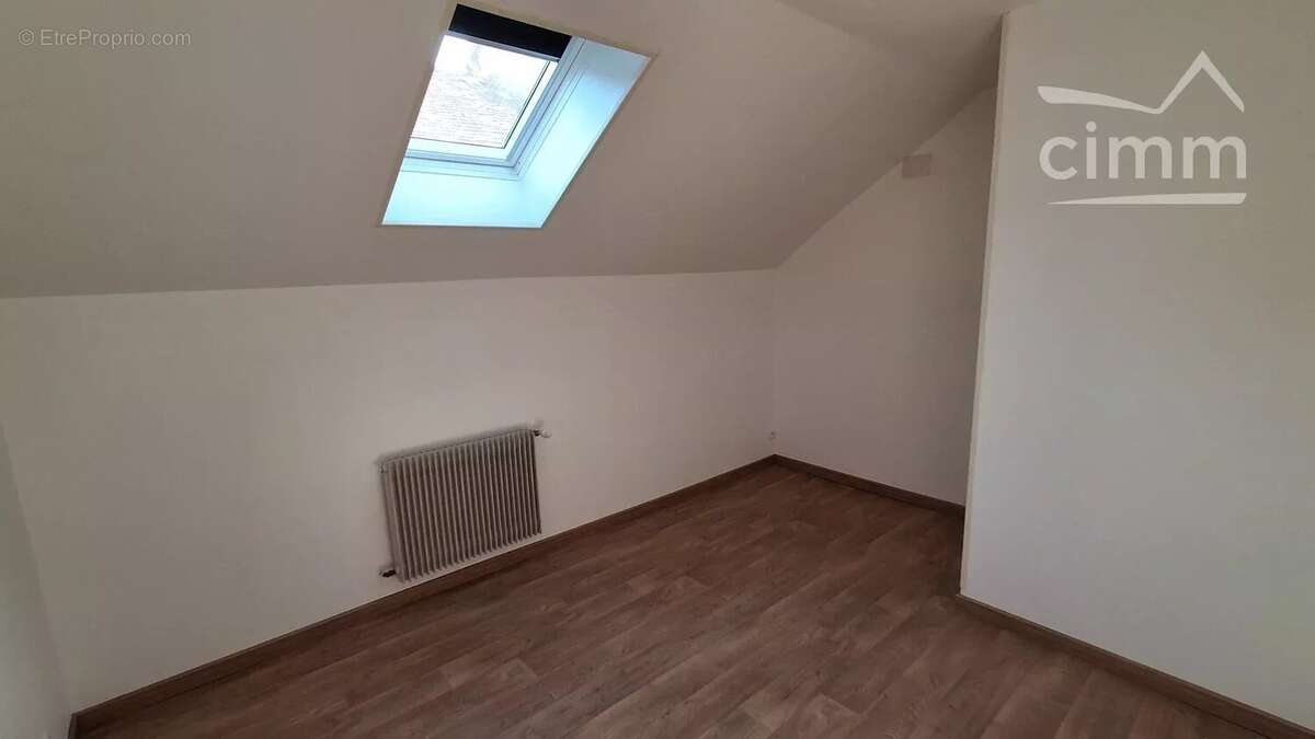 A VENDRE, Vineuil Bourg, maison 3 chambres + pièces aménageables - photo 8