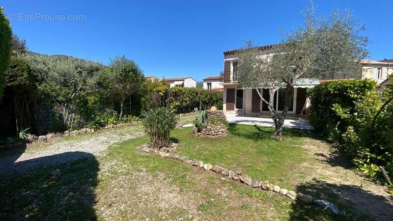 Maison à AURIBEAU-SUR-SIAGNE