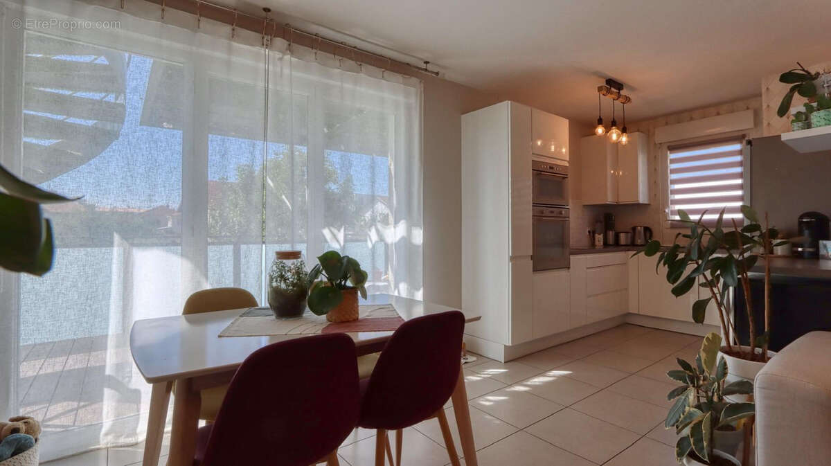 Appartement à FEYZIN