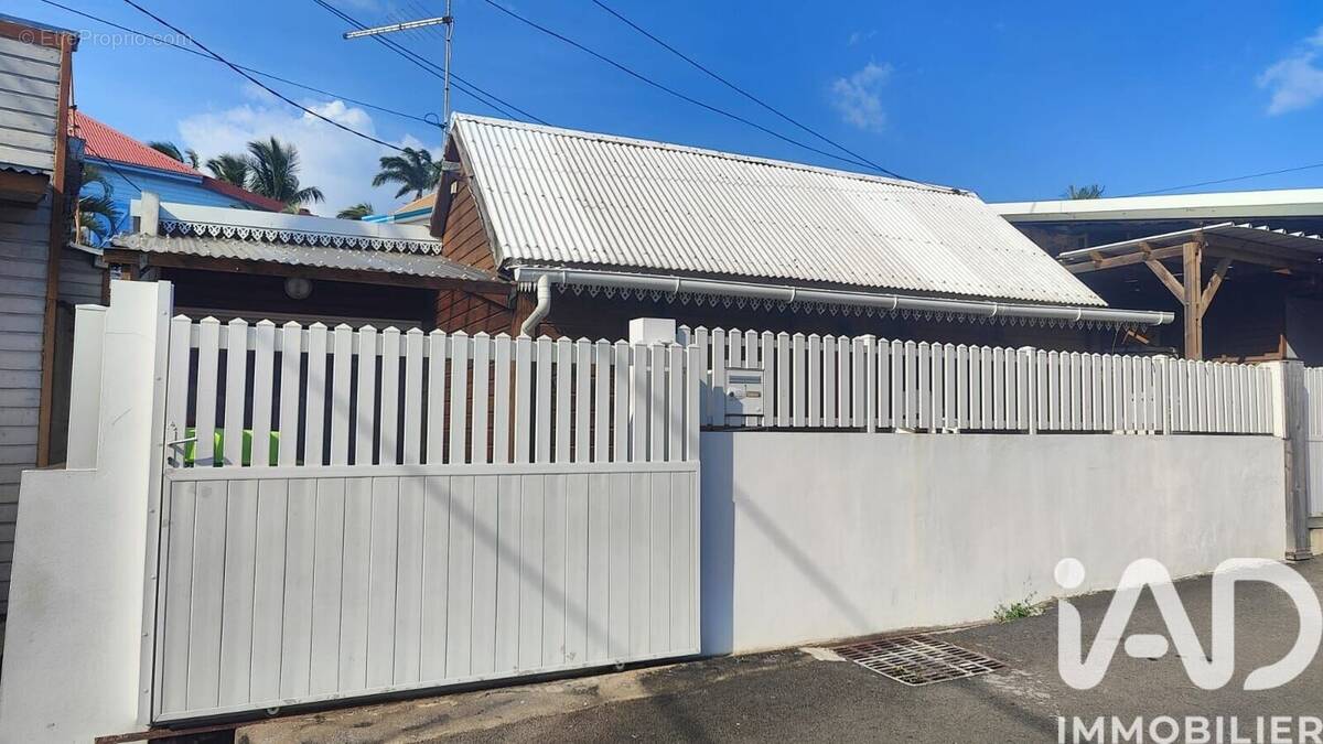 Photo 1 - Maison à SAINT-PIERRE