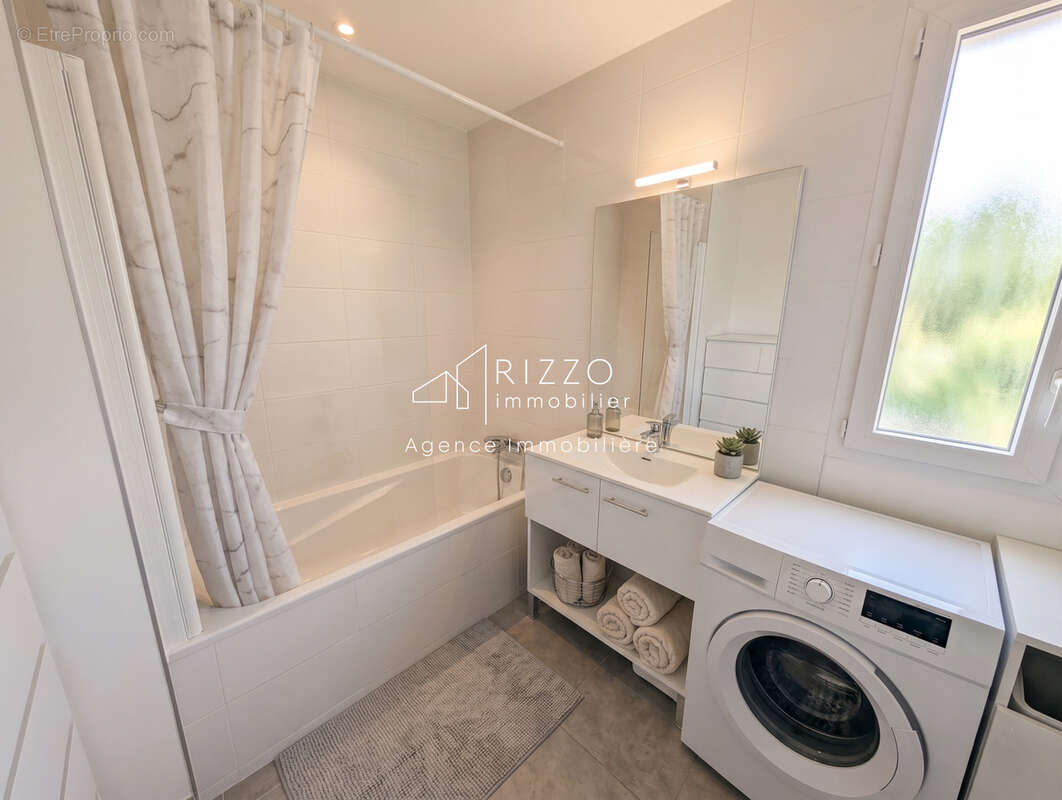 Appartement à CESSY