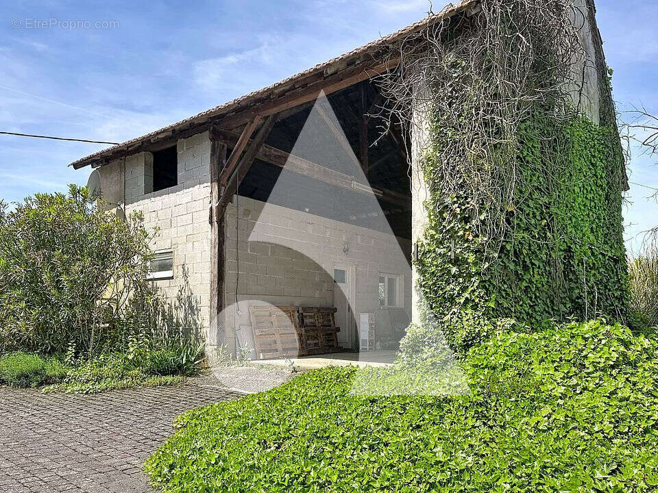 Maison à SASSENAY