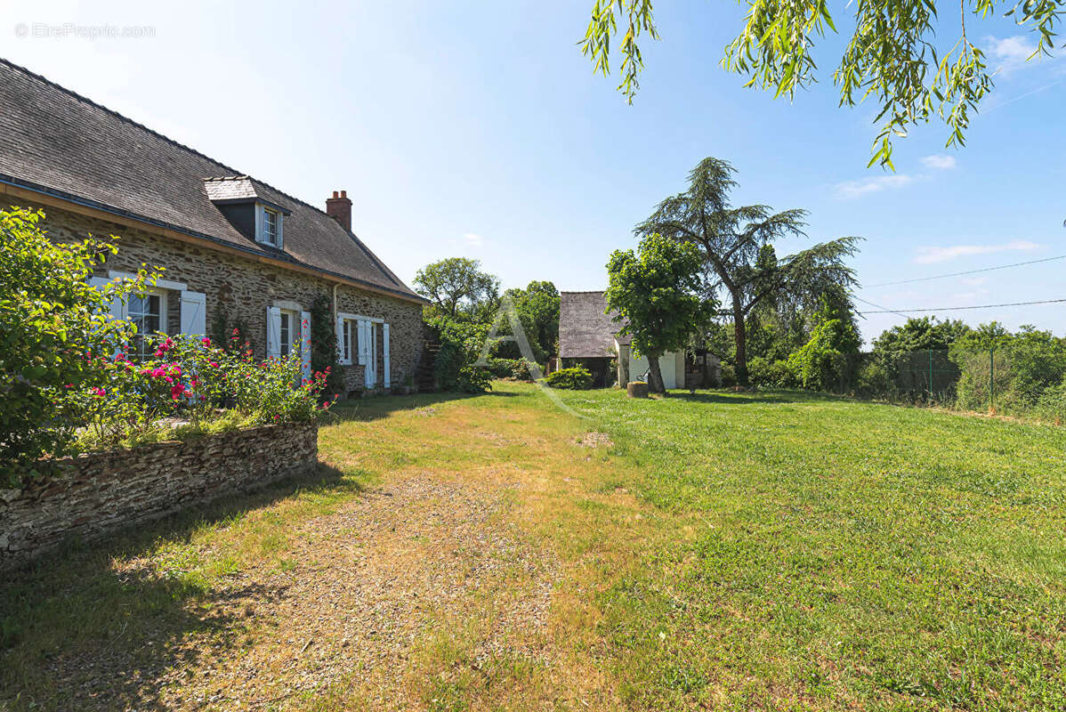 Maison de caractère à vendre à La Possonnière, implantée sur un magnifique terrain d'un hectare. - photo 16