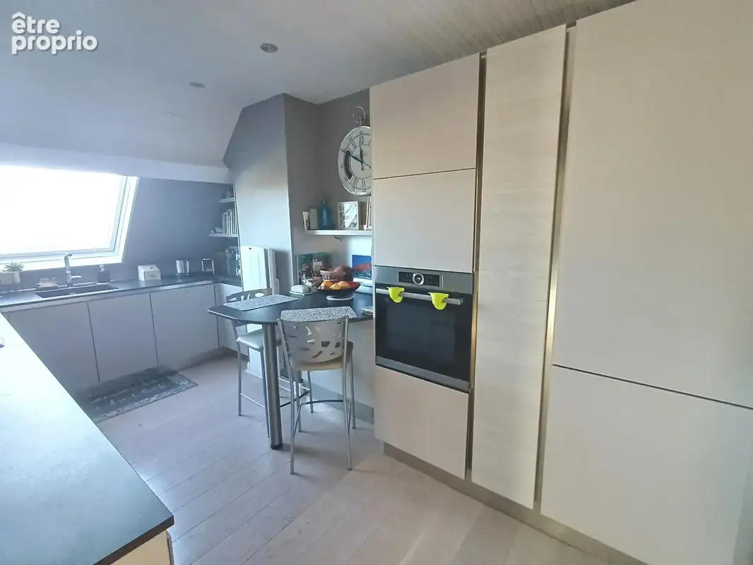 Bel Appartement au 2ème étage d'une Maison Bourgeoise - photo 6