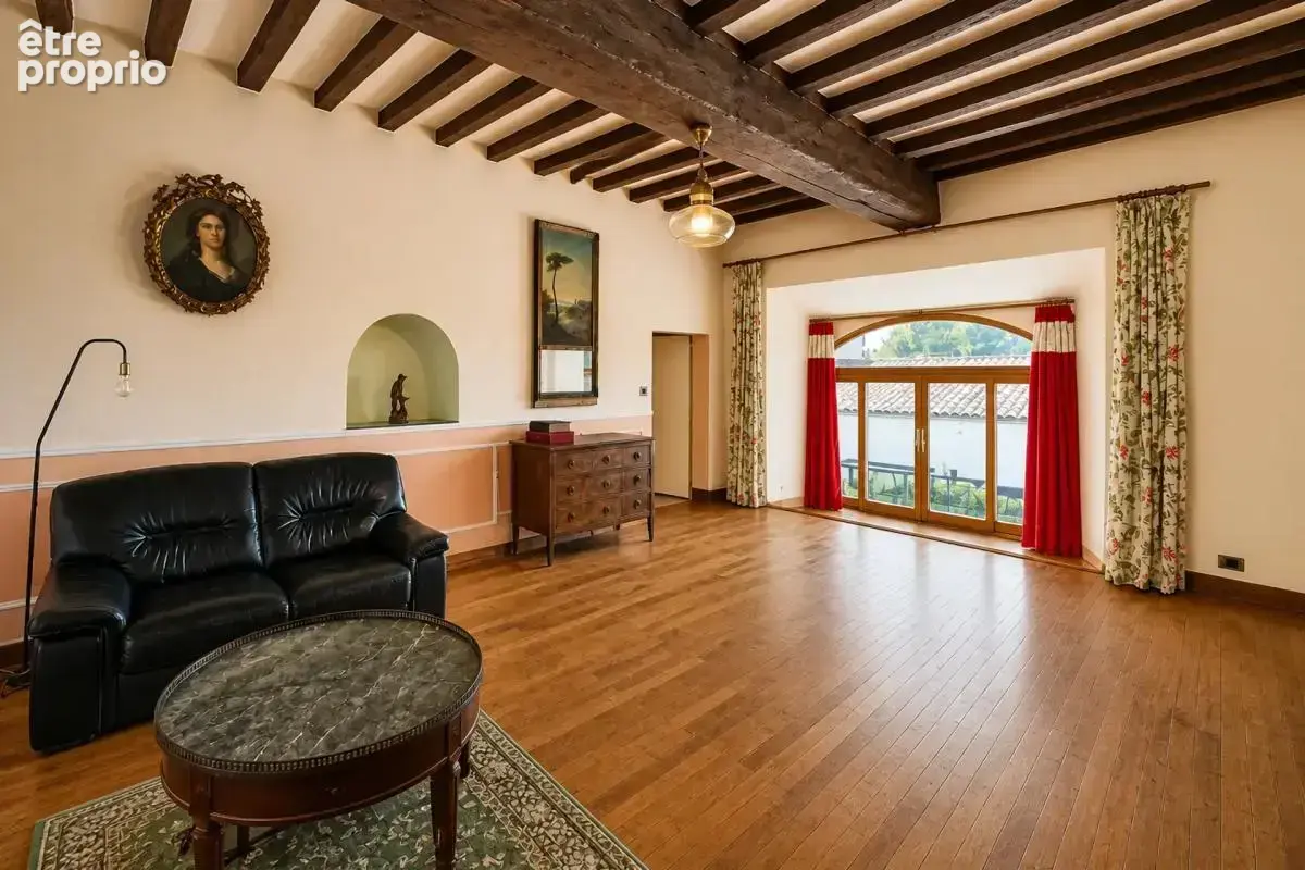 Maison de 10 pièces de 345.72 m² à Montravers - photo 4