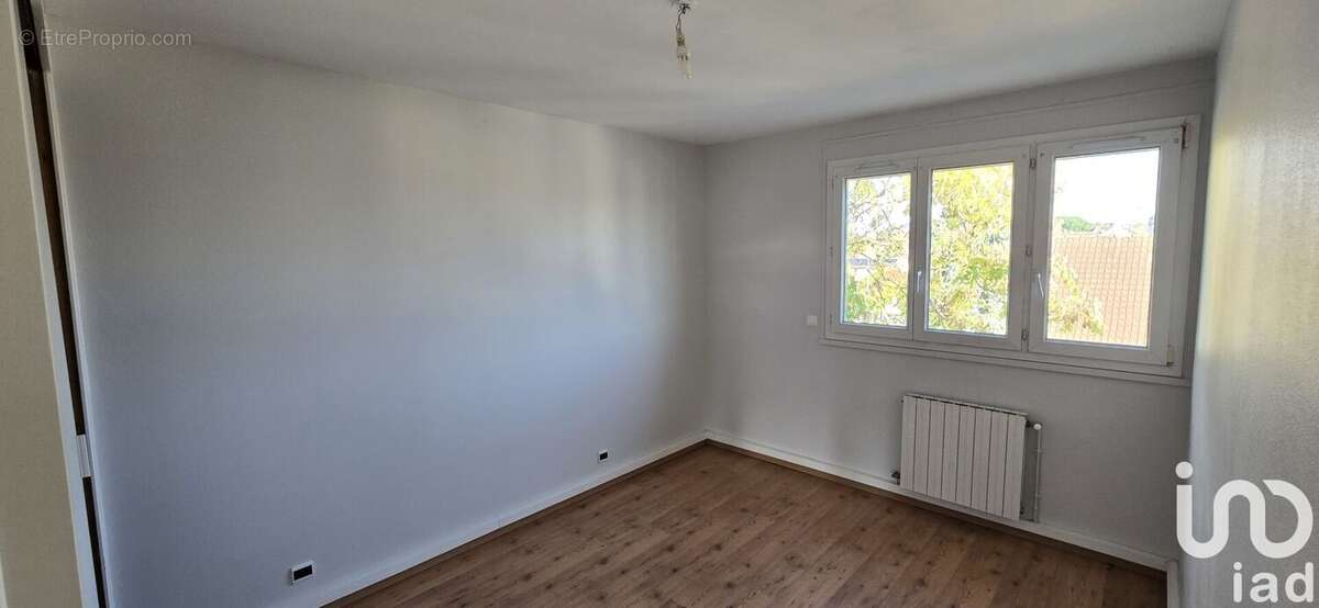 Photo 9 - Appartement à FLEURY-LES-AUBRAIS