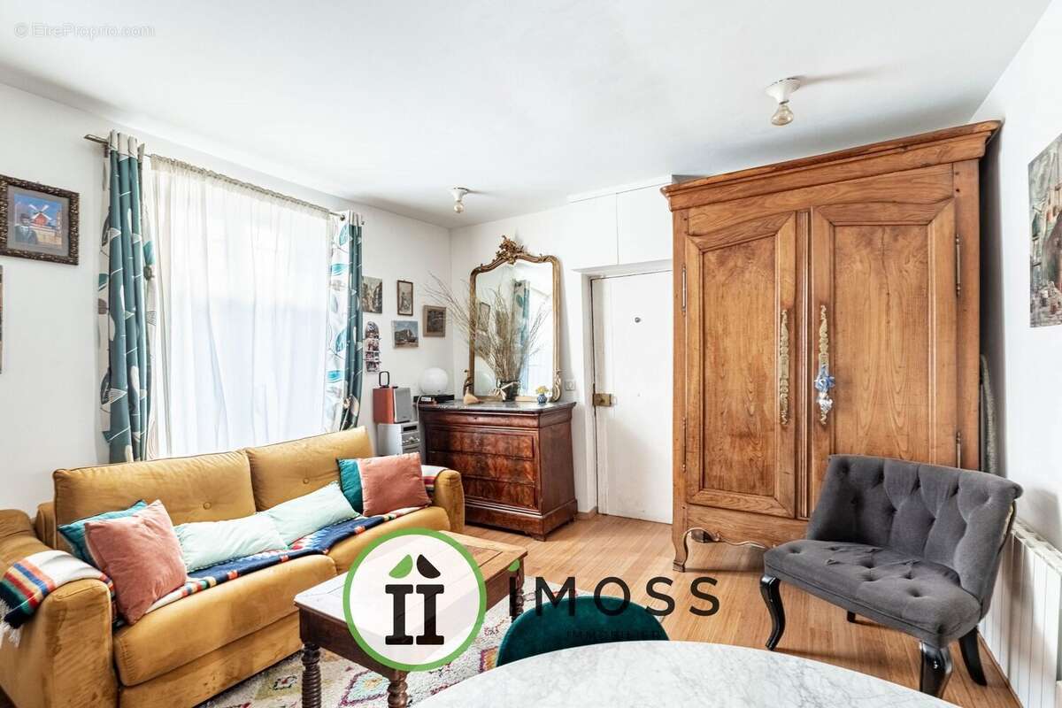 Appartement à PARIS-18E