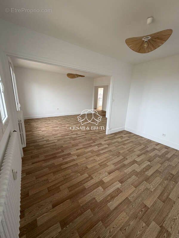 Appartement 71 m² à Riorges  - photo 2