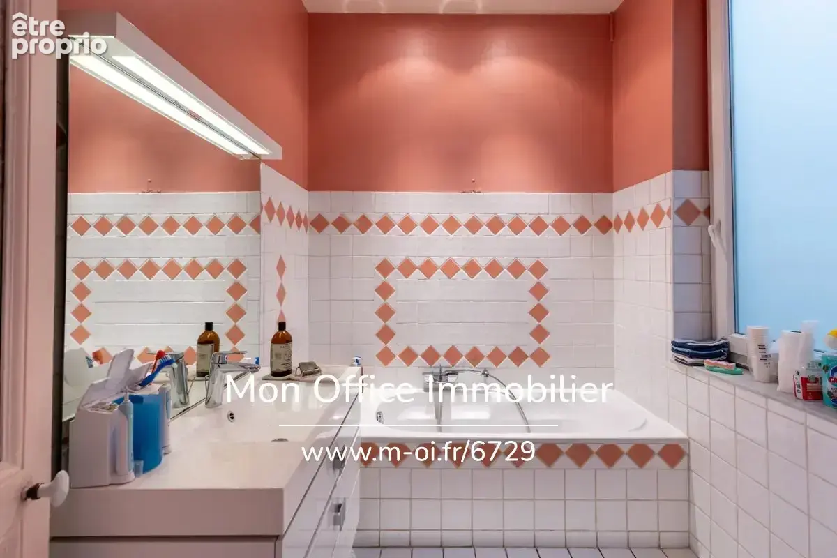 Référence : 6729-AFO - Appartement 7 pièces avec balcon dans le 6eme arrondissement - photo 14