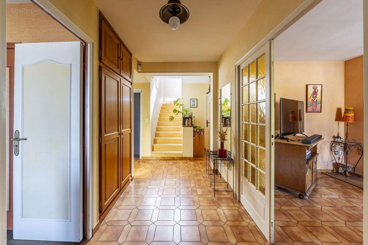 Maison à VARENNES-SUR-SEINE