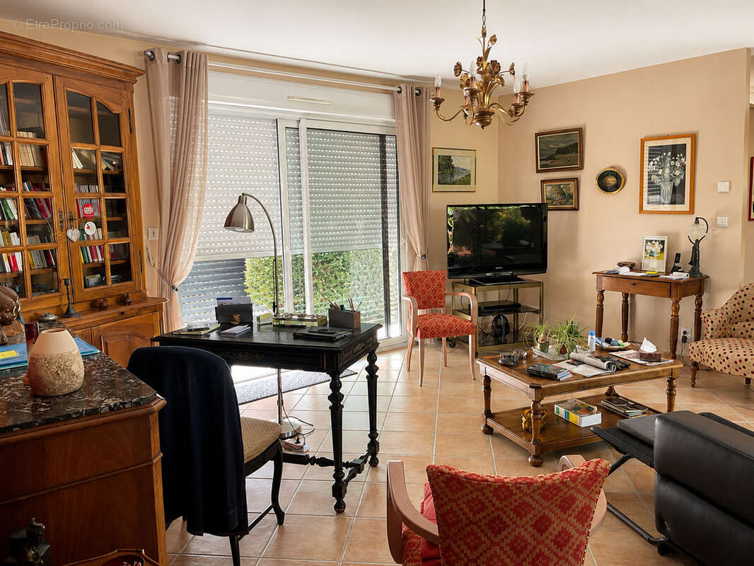 Pavillon de plain pied de 117 m2 / quartier residentiel mirebeau - photo 4
