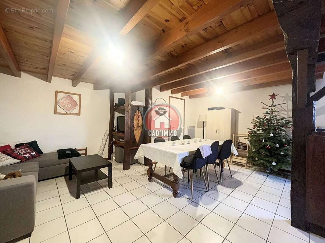 Maison à SAINT-PIERRE-D&#039;EYRAUD