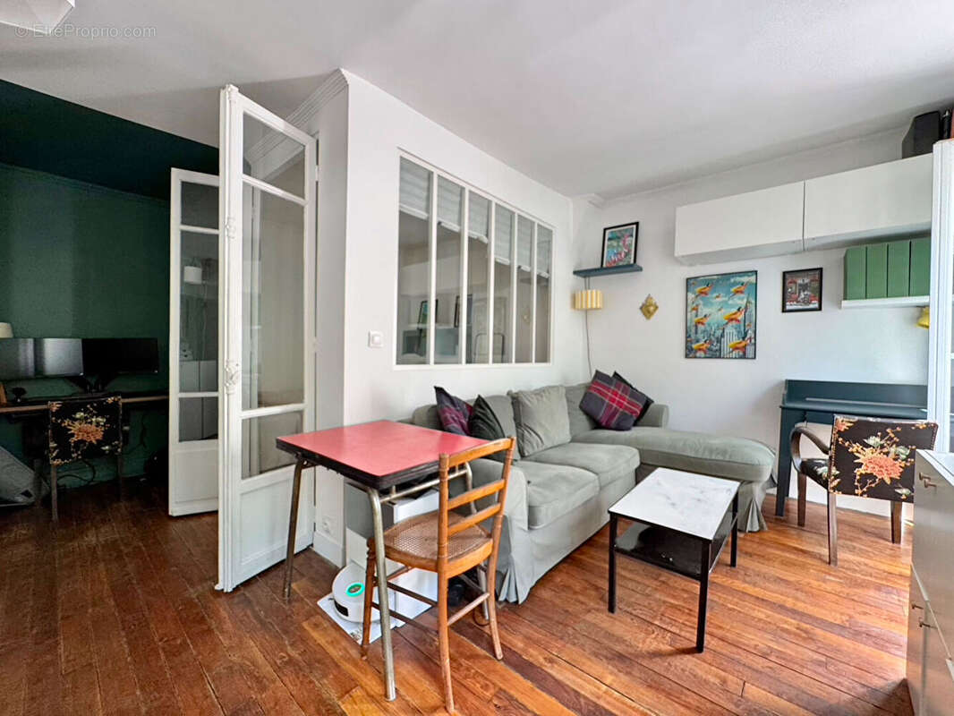 Appartement à PARIS-10E