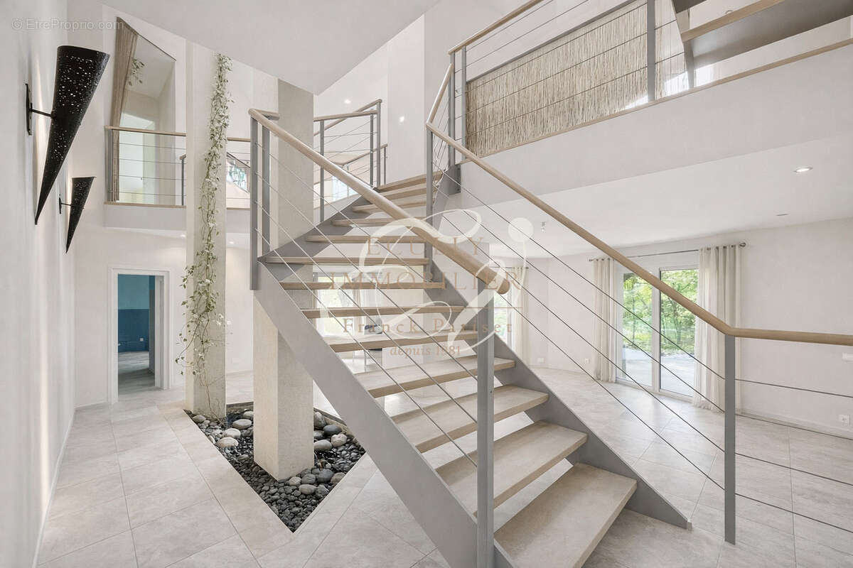 Maison à DARDILLY