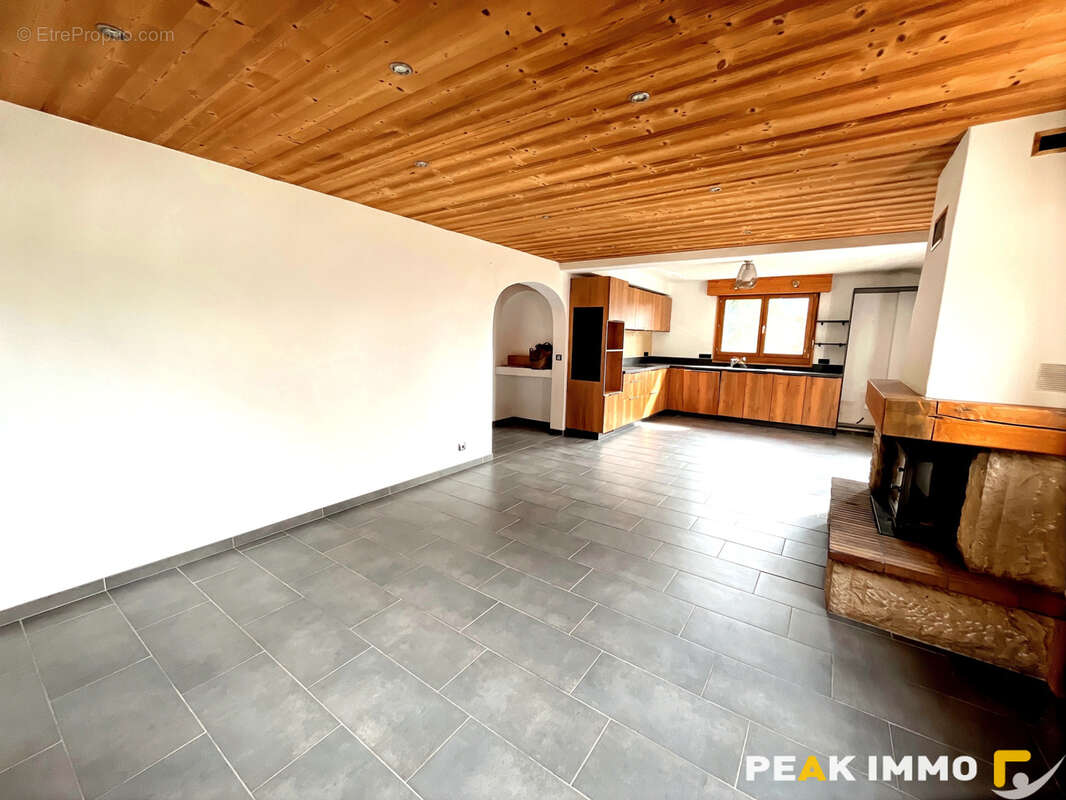 Appartement à SALLANCHES