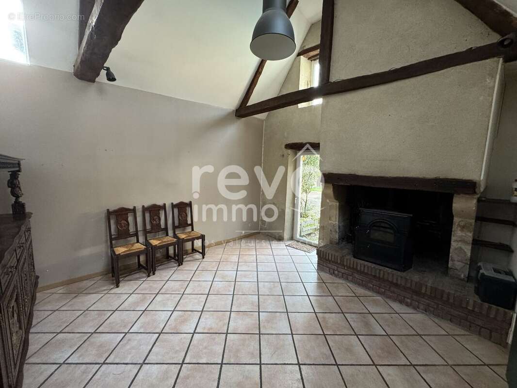 Maison à BAZOUGES-SUR-LE-LOIR