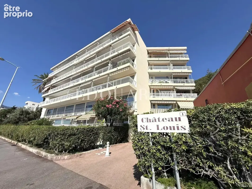 En exclusivité studio face aux plages avec terrasse, splendide vue mer panoramique et parking - photo 5