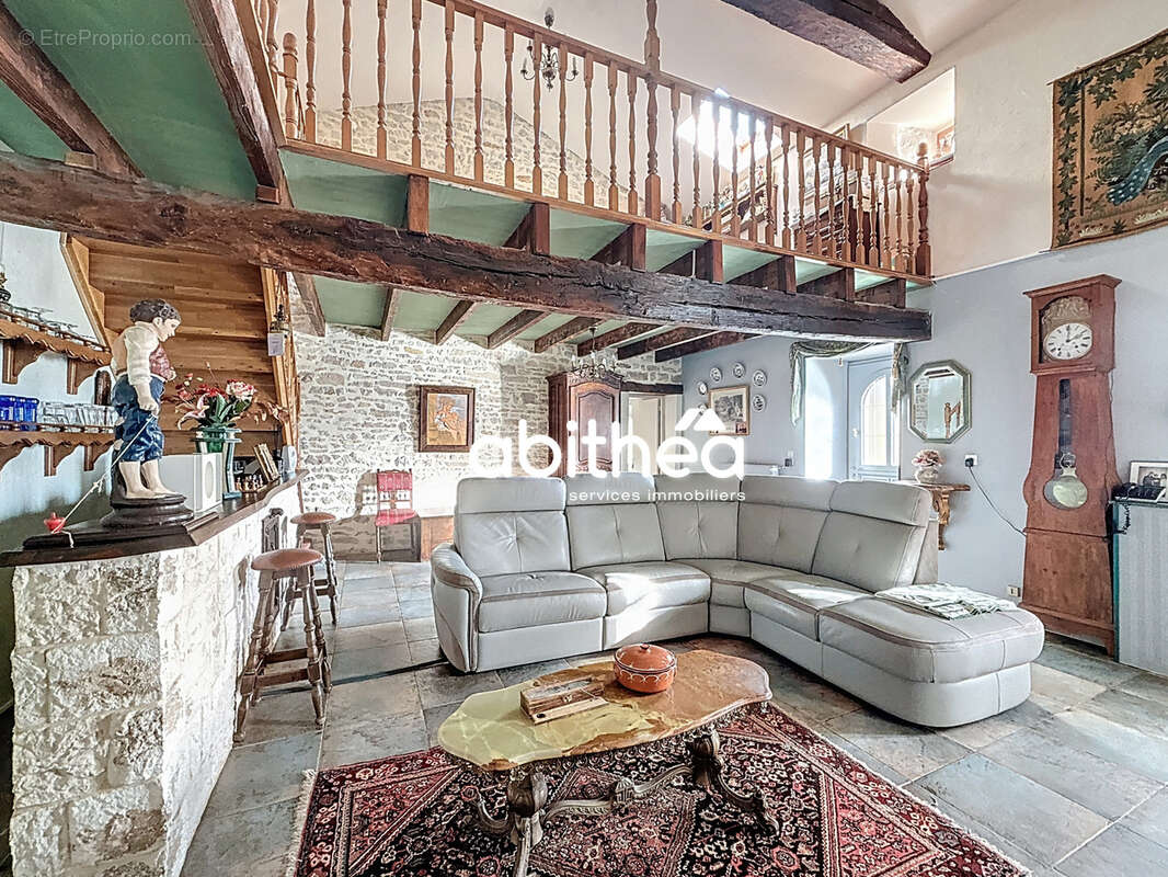 Maison à VILLEFAGNAN