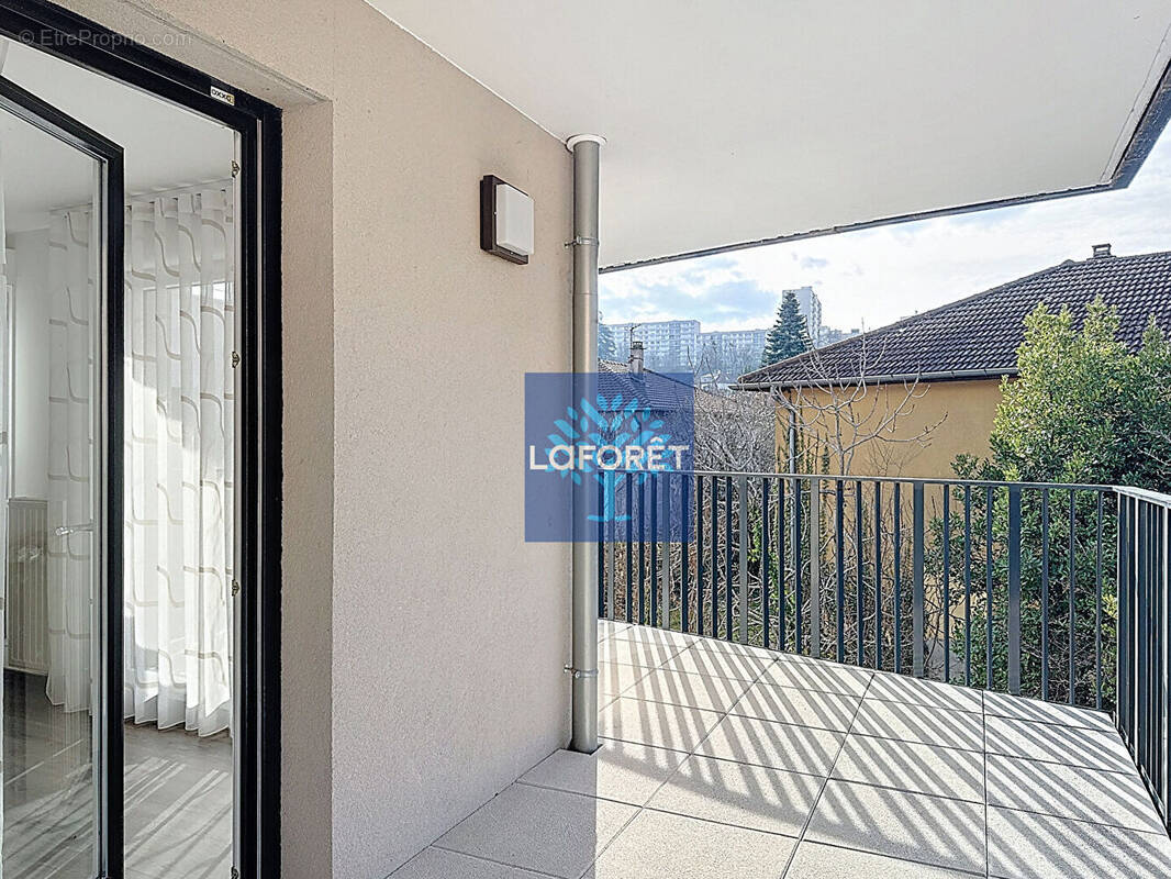 Appartement à OULLINS