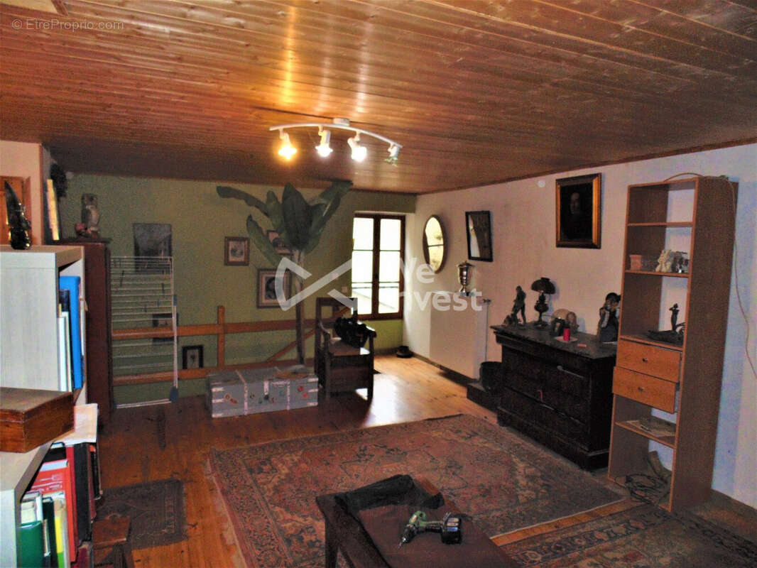 Maison 146 m² à Surgy  - photo 9