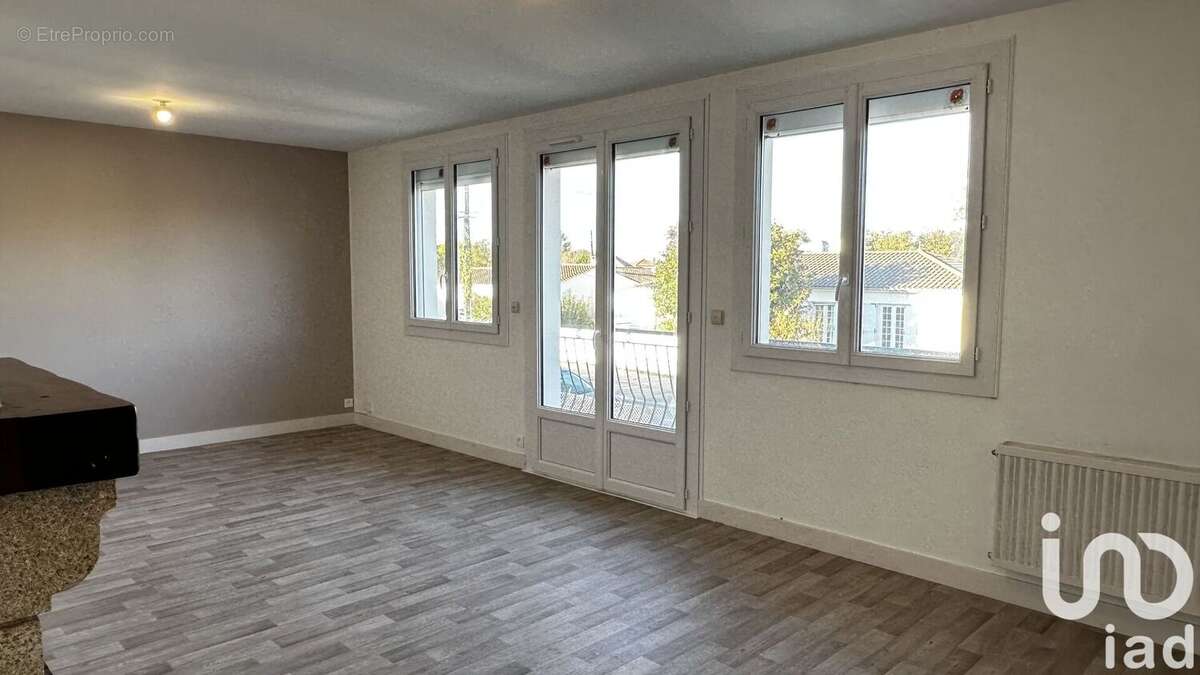 Photo 8 - Maison à SAINT-GERMAIN-DE-LUSIGNAN