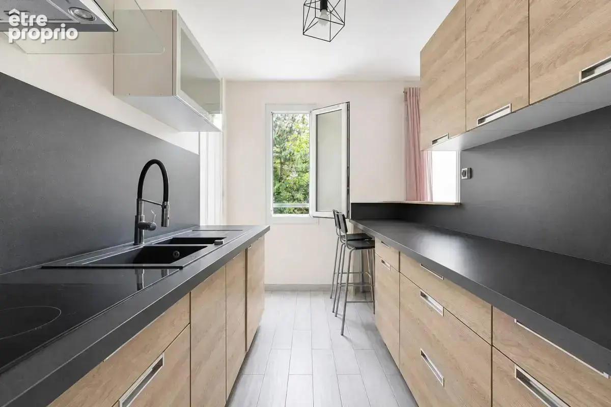 Appartement T4 de 79 m² à Trappes - photo 2