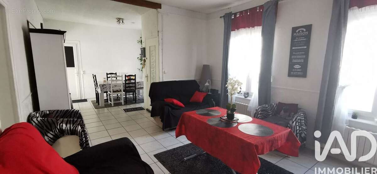 Photo 2 - Maison à EPPEVILLE