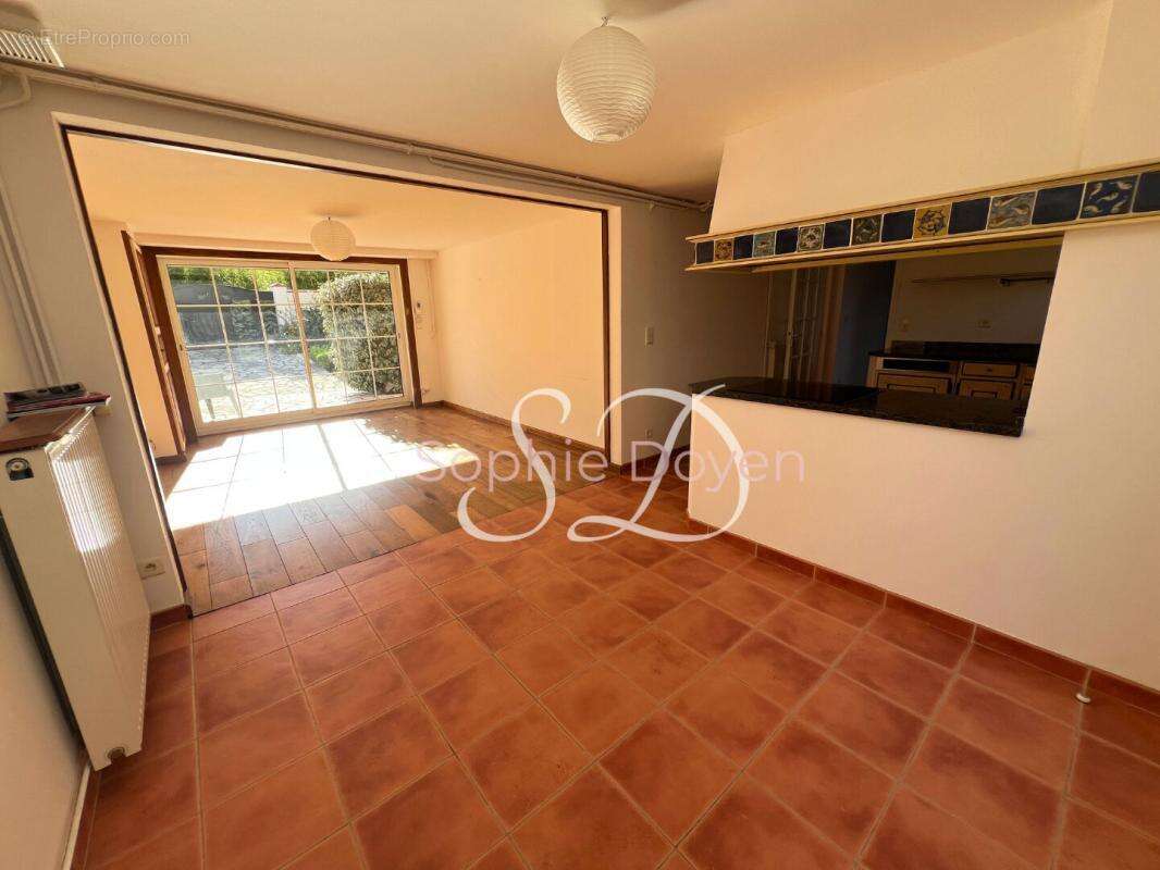 Maison à LAROQUE-DES-ALBERES