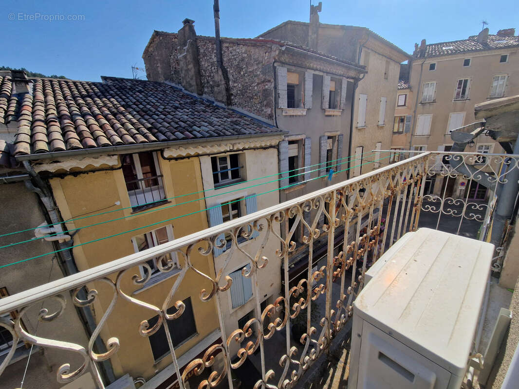 T2 avec terrasse - photo 3