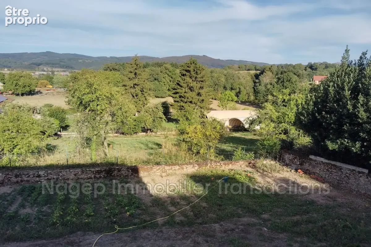 Maison 8 pièces 205 m² à vendre à Le Mayet-De-Montagne (03250) - photo 2