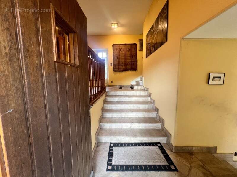 Maison à VAUX-SUR-VIENNE