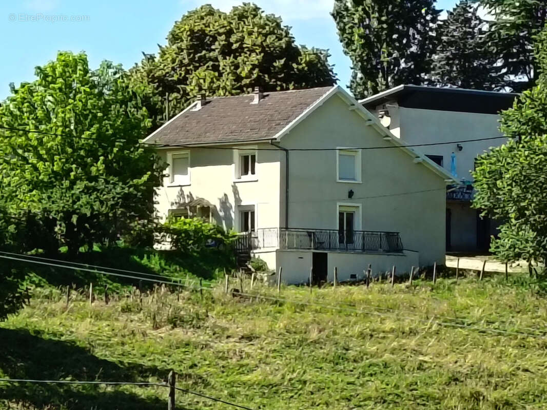 Maison à LA BATIE-DIVISIN