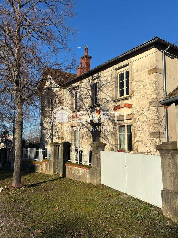Photo 2 - Maison à AUTUN