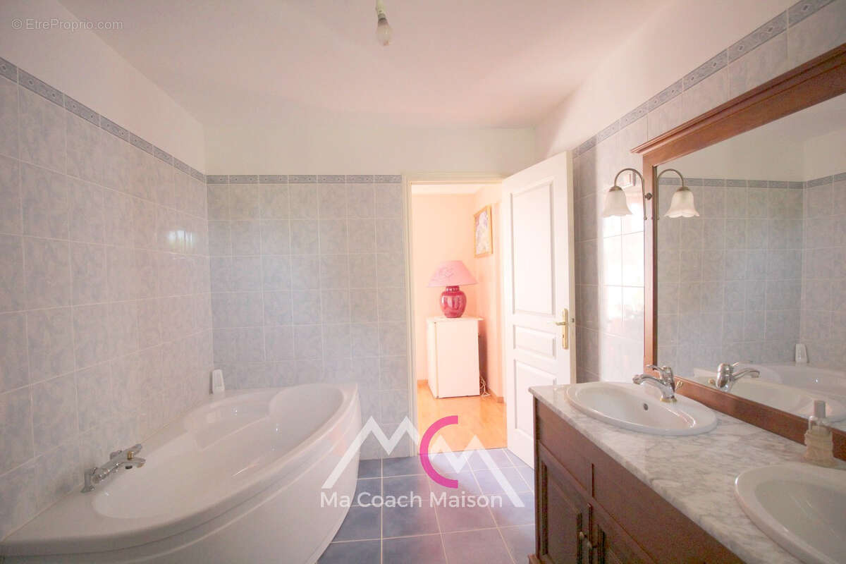 Maison à PONTCHATEAU