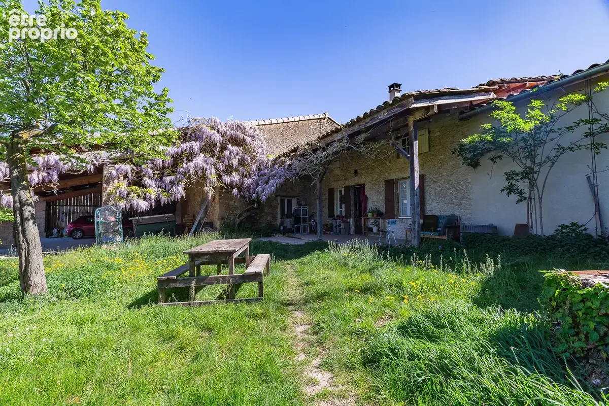 Propriété de 359 m2 sur 1,17 ha   4 espaces de vie    26120 montvendre - photo 2
