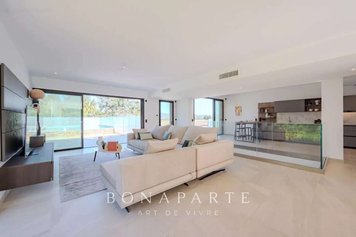 Maison à GASSIN