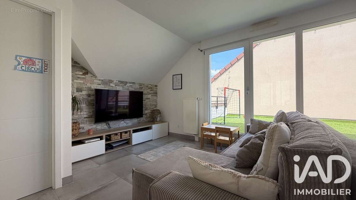 Photo 3 - Appartement à VERT-SAINT-DENIS