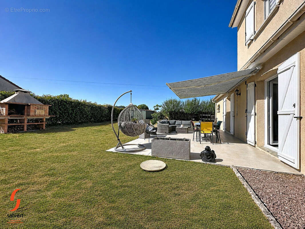 A vendre, Maison de plain pied 5 chambres  et un bureau, jardin de 1390m2 - photo 10