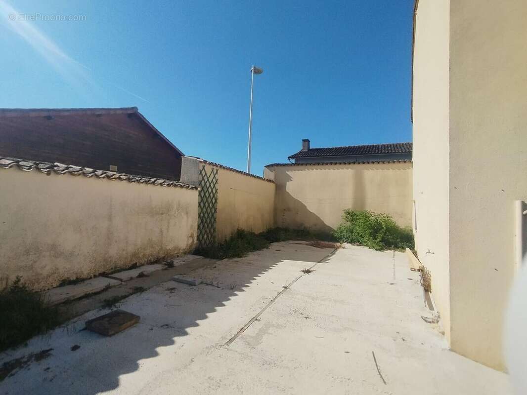 Maison 143 m² à Soudan  - photo 2