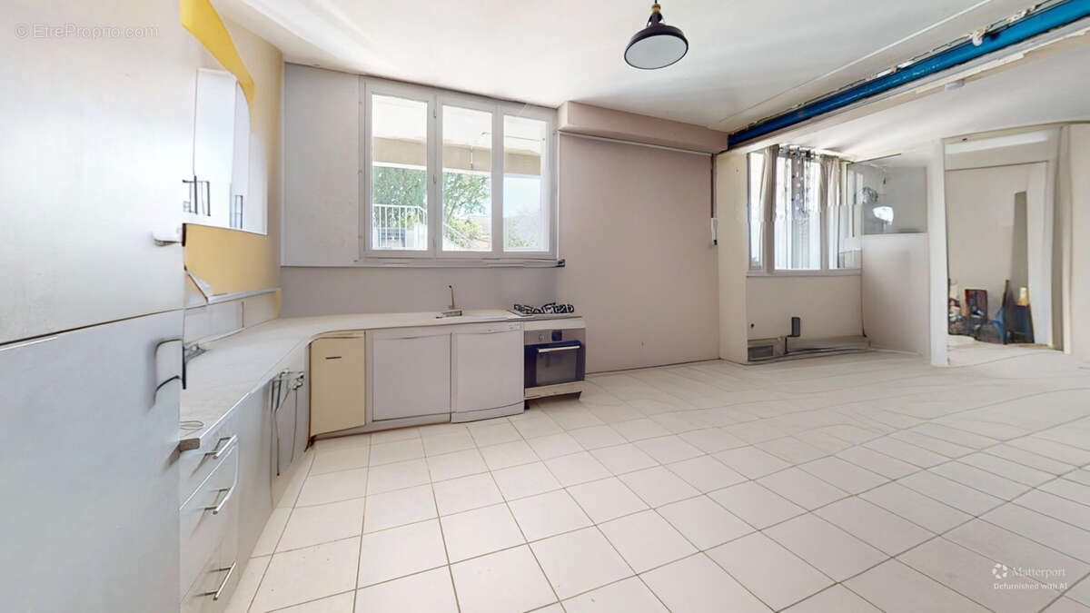 Appartement à SURY-LE-COMTAL