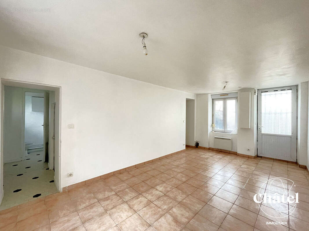 Maison à NANTEUIL-LE-HAUDOUIN