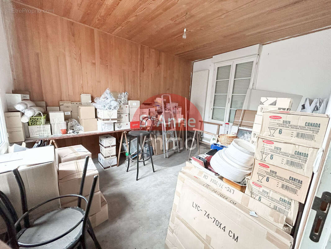 Photo 7 - Commerce à ROYE