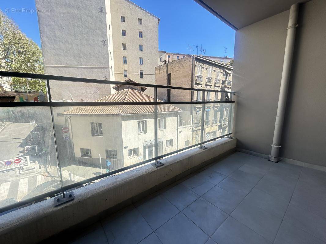 Appartement à MARSEILLE-2E