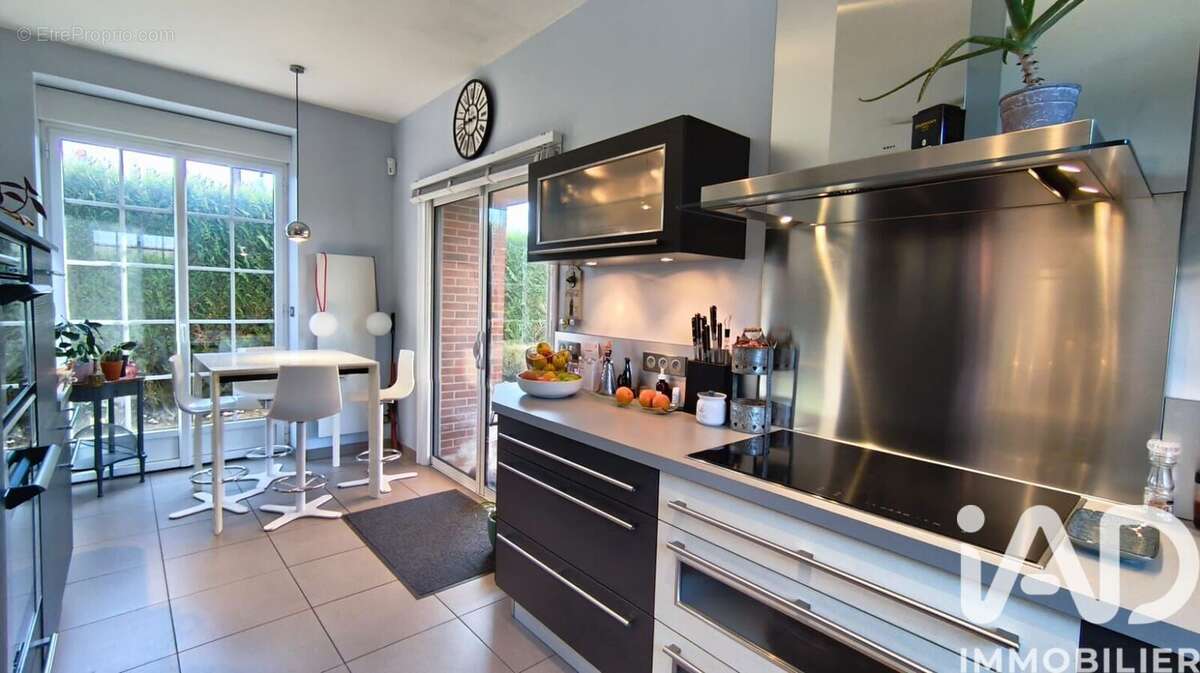 Maison 185 m² à Orgeres-En-Beauce  - photo 9