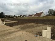 Terrain à MONTCEAUX-LES-MEAUX